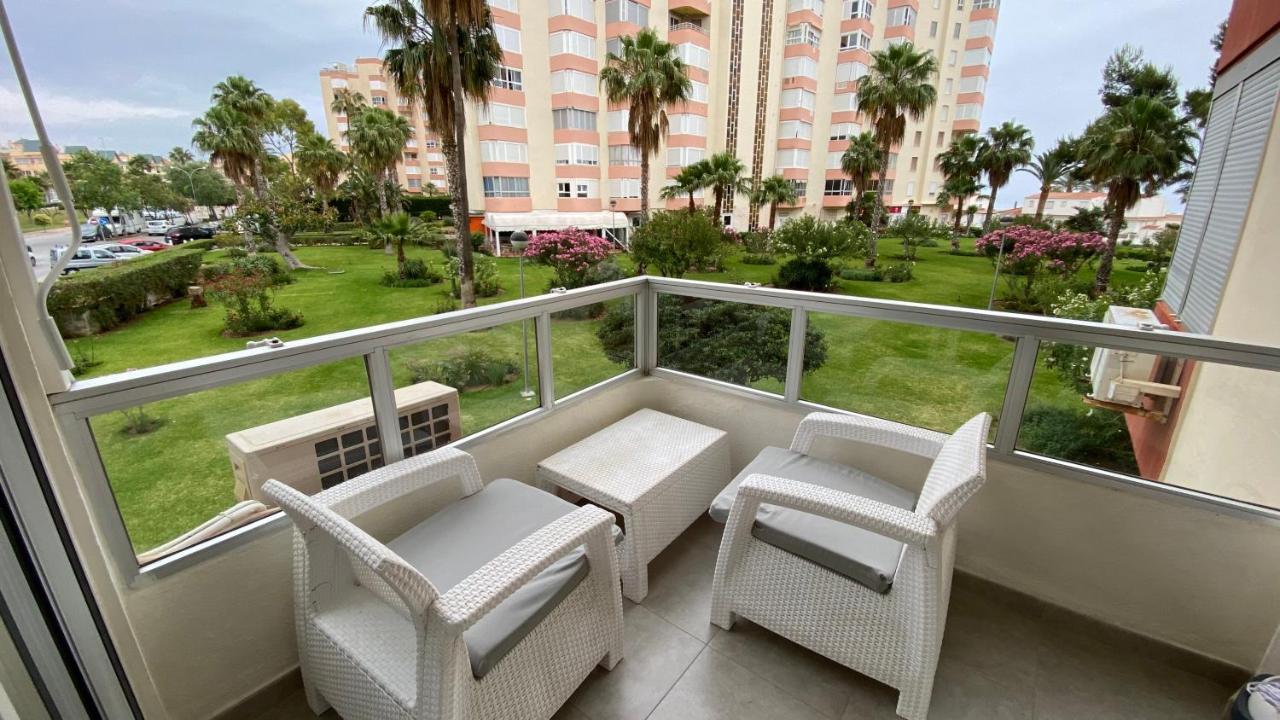 Apartamento A Estrenar En Primera Linea De Playa Torrox Exterior photo
